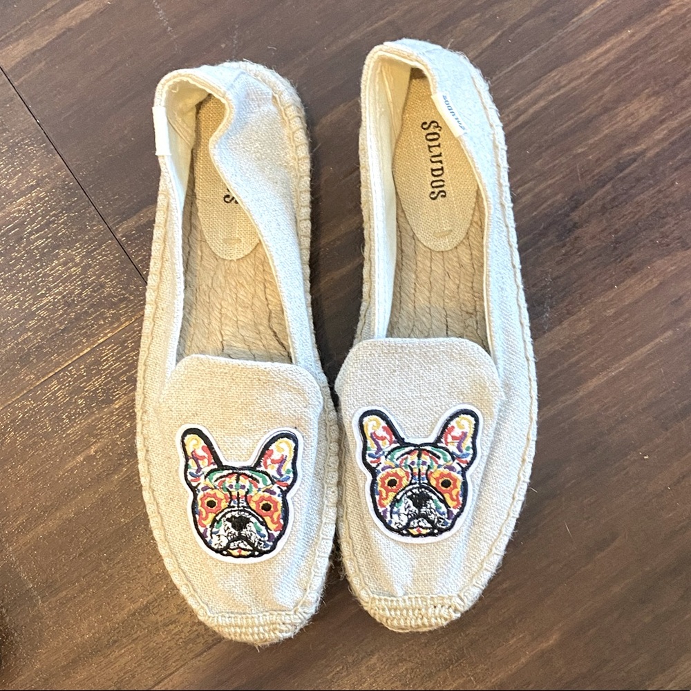 Adorable Frenchie Soludos